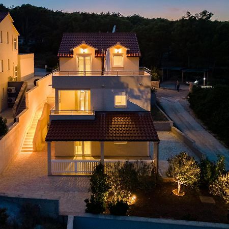 Villa Zdenka Милна Екстериор снимка