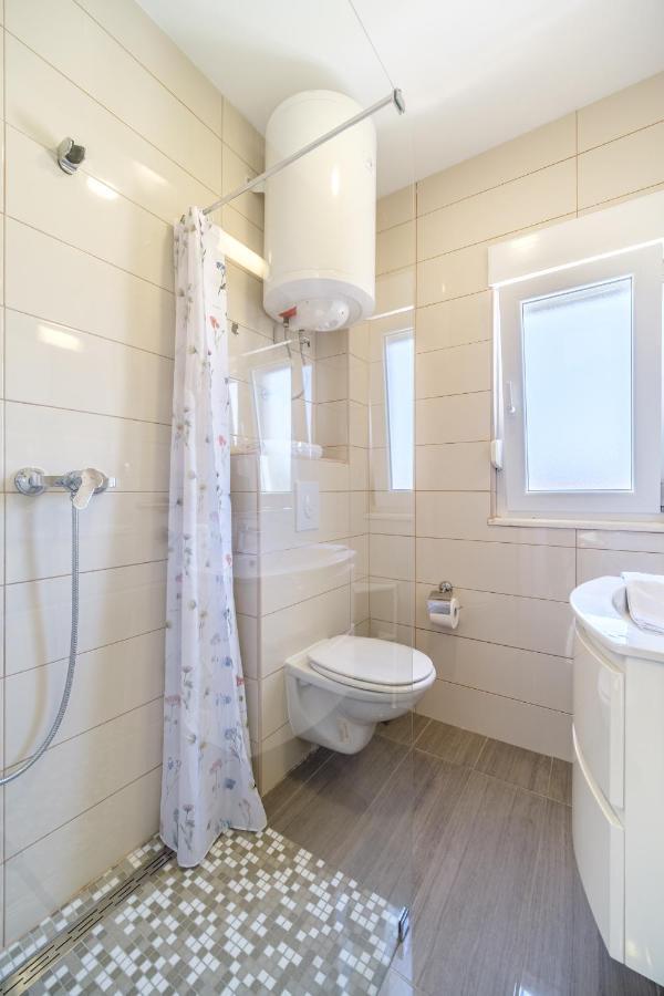 Villa Zdenka Милна Екстериор снимка